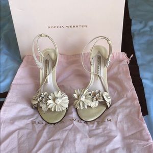 Beautiful light pink sandals